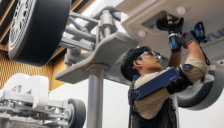 大韩航空刚刚从现代和起亚引进了第一款可穿戴机器人 