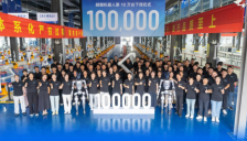 从中国智造到全球信赖：越疆机器人第十万台成功下线，夯实全球领导地位 