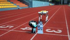 国内首款模块化四足机器人-Apollo,从“白犀”吉尼斯纪录走来，引领行业进入“定制化时代” 