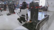 仿真王者，实操青铜？不存在的，逐际动力新方案为具身大脑训练“开外挂” 