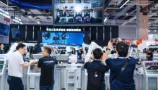 机器人很多，人不够用了…… 