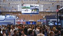 “圈粉”境外采购商 中国机器人登上广交会“主舞台” 