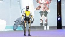 智元机器人的狂飙资本局：一年猛投15家创企、成立17家合资公司 