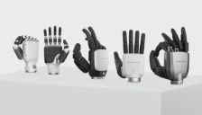 马斯克被一只“手”卡住了脖子，中国公司却已悄悄量产上万台 