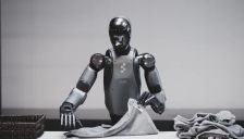 当机器人“肇事逃逸”：一场百万美元的诉讼，如何催生一个千亿级的新保险市场？ 