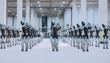 人形机器人订单激增 花旗大摩预测2026年增长十倍 