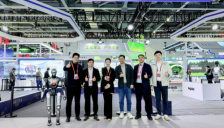 人形机器人王者亮相 黄浦江资本领投全球 