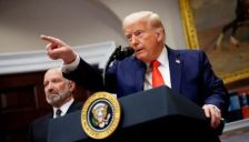 特朗普批准英伟达对华出售H200芯片 25%收入上缴美国政府 