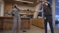 全球私募巨头将部署万台机器人 