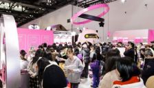 黄金材质与AI技术驱动MOMOTOY引领潮玩价值新趋势 