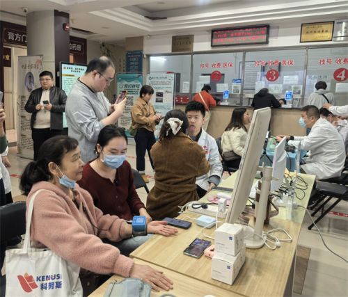 知医邦AI推动中医现代化，破解“千人千方”难题