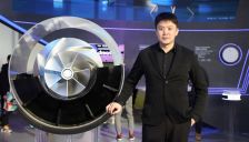 扫地机器人巨头豪掷年终奖 全员发黄金10人南极游 