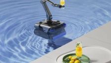 创新扫地机器人实现飞行功能 