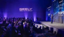 CES 2026聚焦AI 车企竞逐全域智能 机器人将入车厂 