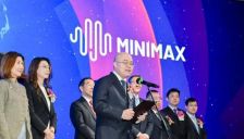 MiniMax今日上市 市值突破900亿港元 AI大模型迎来上海时刻 