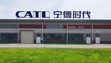 宁德时代与长安汽车签署战略合作协议 