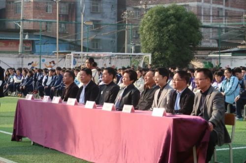 AI课堂助力八中协作 专业青训再现崔永熙廖三宁成长轨迹
