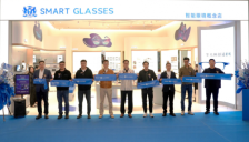 夸克AI眼镜联名博士眼镜 深圳首开智能概念店 