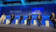 京东CEO许冉：2025年是AI消费爆发元年 搜索量同比增长超百倍 