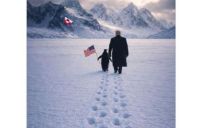 白宫公布特朗普与企鹅AI生成图片 丹麦称北极耐力军演至2026年底 