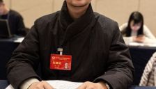 成都政协委员刘翔：AI赋能社区治理，破解应用难题 