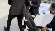 小鹏IRON人形机器人首秀摔倒引热议 何小鹏回应 