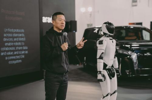 贾跃亭人形机器人计划遭质疑