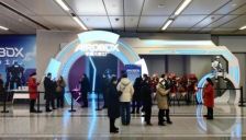 这家机器人企业走红网络，春节与机器人共度别样时光 