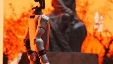 潮流科技亮相春晚，机器人表演点亮蓉城新春 