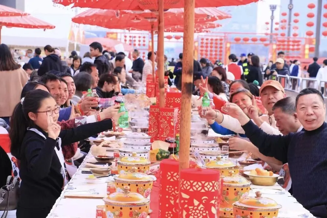 AI赋能区域经济，新春消费点亮新动能 