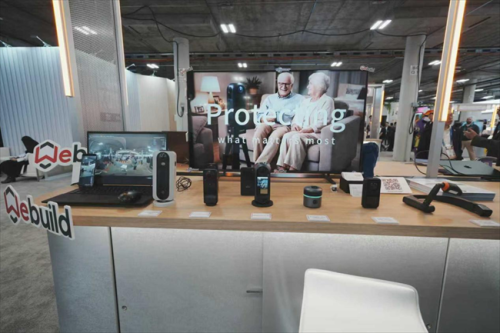 微筑科技发布AI智能终端矩阵，聚焦智能化与全球化亮相CES 2026