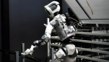 2028年将成人形机器人发展关键节点 