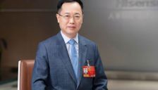 人大代表贾少谦建议打造工业知识底座，破局同质化竞争抢占人机协同新赛道 