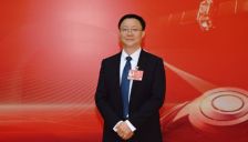 全国人大代表刘庆峰建言升级人才培养体系 塑造AI就业友好型社会 