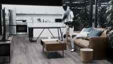 人形机器人亮相客厅引关注 