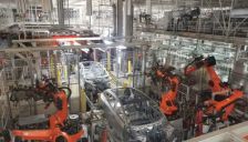 钟志华代表：智能汽车发展前景广阔 技术创新永不止步 