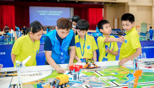 教育部推出高中生脱颖计划 聚焦AI太空脑机等新兴领域