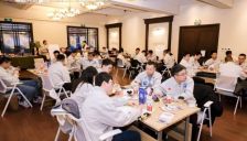 具身智能行业早期百花齐放 发展路径引热议 