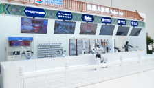 从单机智能到群体智能 智源具身大脑赋能跨本体多机协同机器人餐吧 