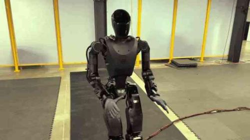 俄乌战场现AI武装机器人 终结者担忧引热议