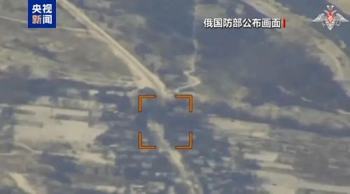 俄警告日本 输油港遭袭浓烟四起 俄乌战场现AI持枪机器人