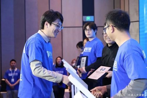 4月擎天租城市合伙人大会深圳上海双城启幕