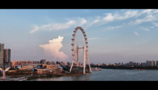 优理奇机器人亮相苏州之眼 128米高空演绎智能未来 