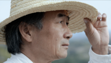 刘亮程紧急打假AI仿写文险入教辅 作家权益再受侵害 