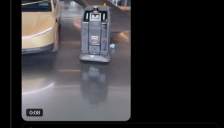 Optimus来袭 机器人间“抢饭碗”开始 