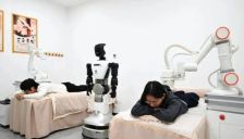 9.9元体验、拿下1500台订单 艾灸机器人背后的生意经 