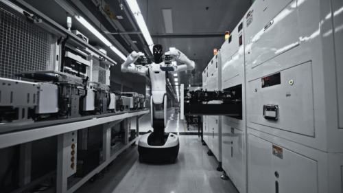 全球首个具身智能工业产线规模落地 智元精灵G2完成8小时作业直播实证