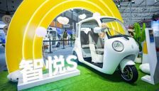 极巡科技以汽车级技术重构智能三轮车体验，产品全矩阵正式亮相 