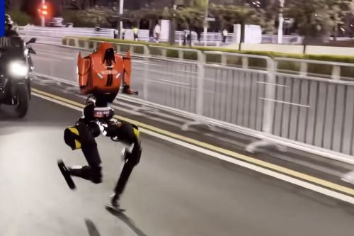 机器人半程马拉松将开赛：阿里、荣耀将携首款具身机器人参赛征战