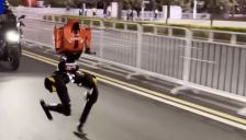 机器人半程马拉松将开赛：阿里、荣耀将携首款具身机器人参赛征战